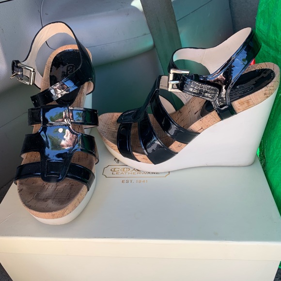 Coach - Picture 2 of 3